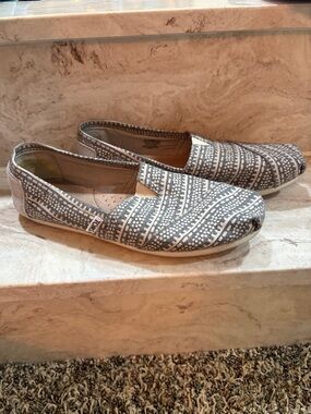 TOMS Women's Slip-On Moccasins in Gray Pattern